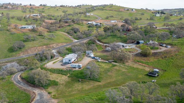 9212 Banderilla Dr, La Grange, CA 95329