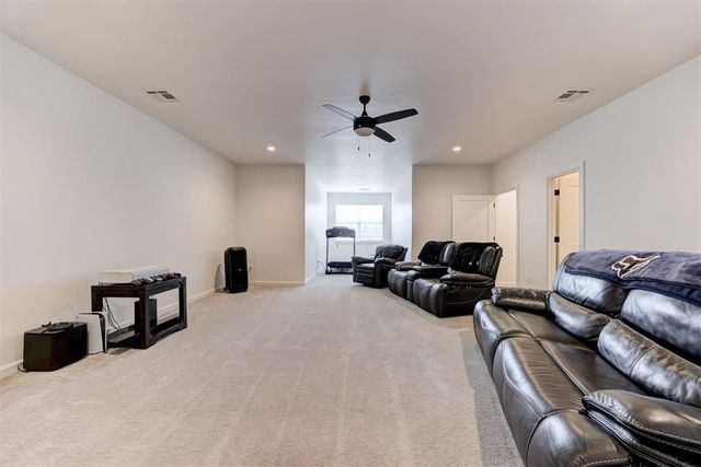 14112 Timber Ridge Estates Boulevard, Yukon, OK 73099