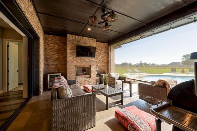 14112 Timber Ridge Estates Boulevard, Yukon, OK 73099