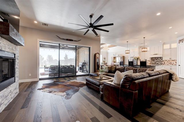 14112 Timber Ridge Estates Boulevard, Yukon, OK 73099