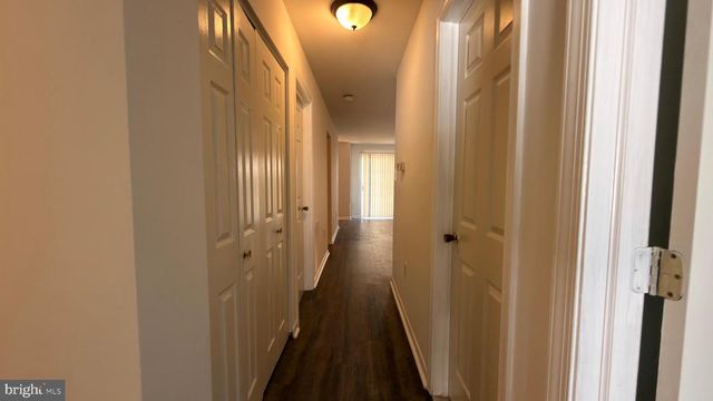 143 VALLEY STREAM CIR, Wayne, PA 19087