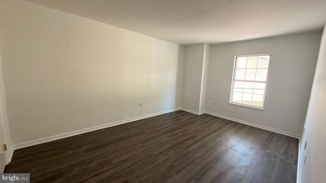 143 VALLEY STREAM CIR, Wayne, PA 19087