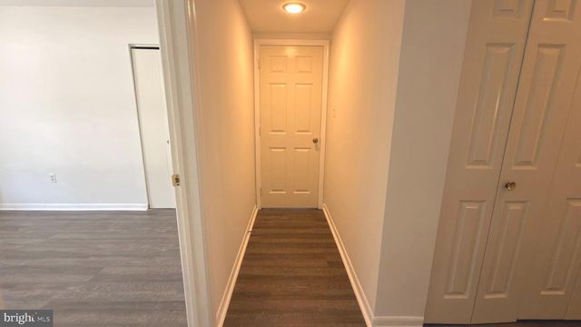 143 VALLEY STREAM CIR, Wayne, PA 19087