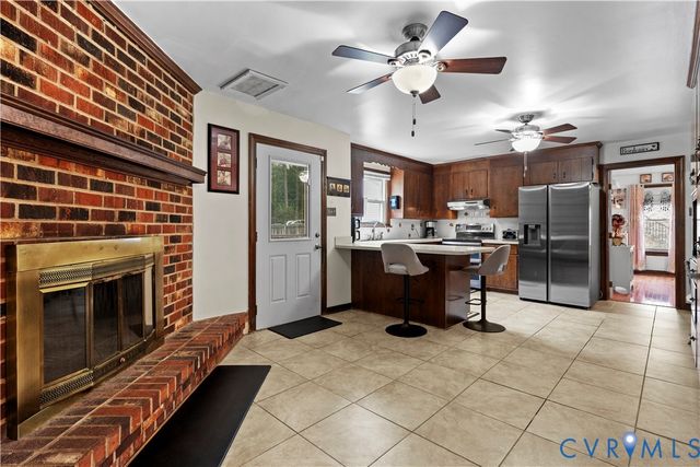 5817 Buxton Dr, Chester, VA 23831