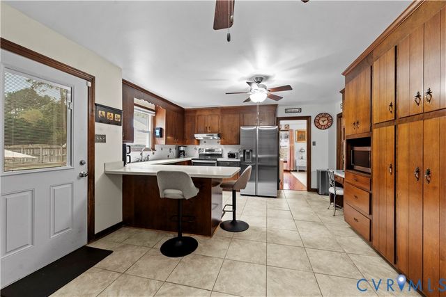 5817 Buxton Dr, Chester, VA 23831
