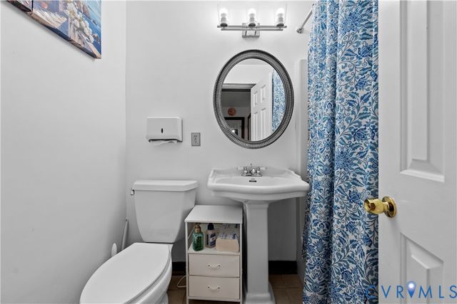 5817 Buxton Dr, Chester, VA 23831