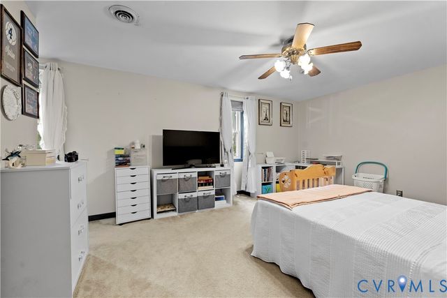 5817 Buxton Dr, Chester, VA 23831