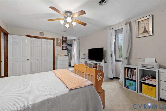 5817 Buxton Dr, Chester, VA 23831