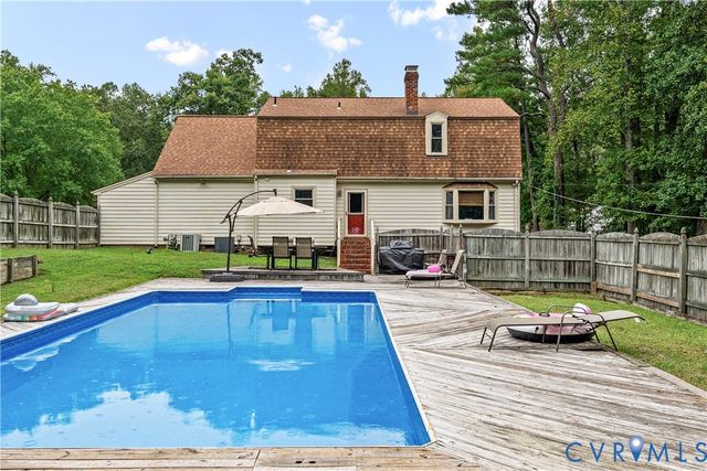 5817 Buxton Dr, Chester, VA 23831