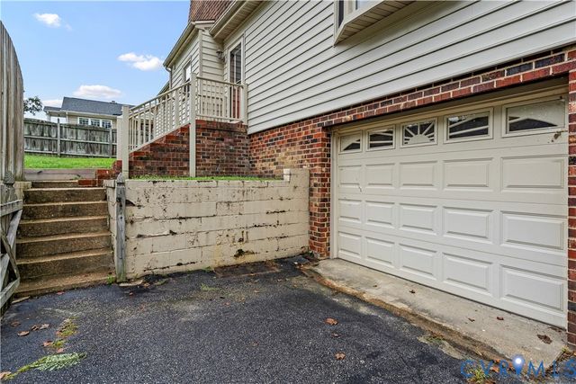 5817 Buxton Dr, Chester, VA 23831