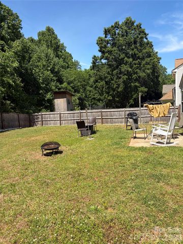 8019 shiny Meadow Lane, Charlotte, NC 28215
