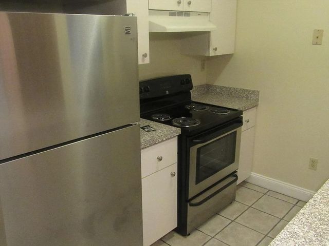 448-452 Hanover 102, Boston, MA 02113