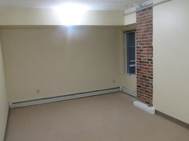 448-452 Hanover 102, Boston, MA 02113