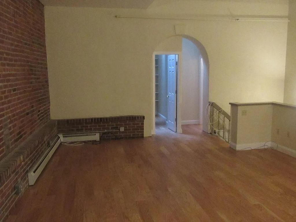 448-452 Hanover 102, Boston, MA 02113