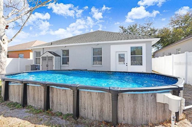 8924 METHENY CIRCLE, Tampa, FL 33615