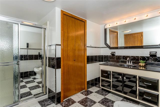 275 Columbus Avenue, Pawtucket, RI 02861