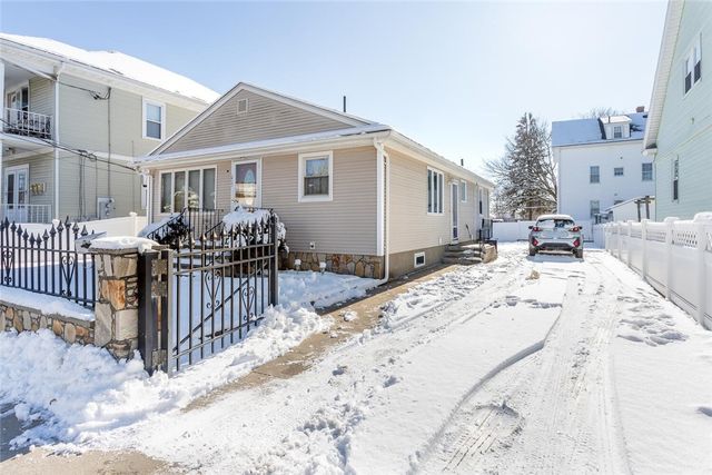 275 Columbus Avenue, Pawtucket, RI 02861