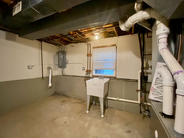 16428 Wabash Avenue, South Holland, IL 60473