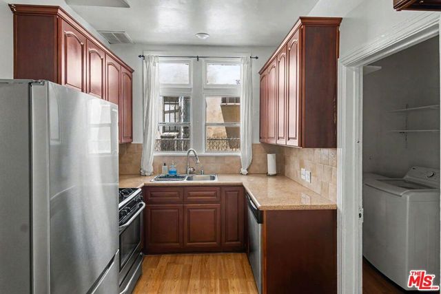 840 S Orange Grove Avenue, Los Angeles, CA 90036