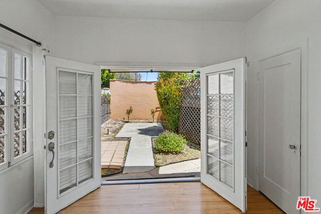 840 S Orange Grove Avenue, Los Angeles, CA 90036
