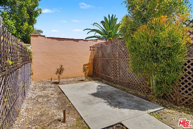 840 S Orange Grove Avenue, Los Angeles, CA 90036