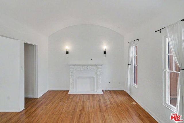 840 S Orange Grove Avenue, Los Angeles, CA 90036