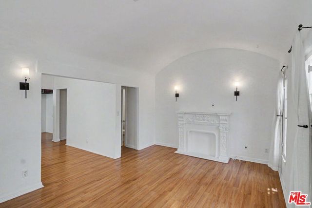 840 S Orange Grove Avenue, Los Angeles, CA 90036