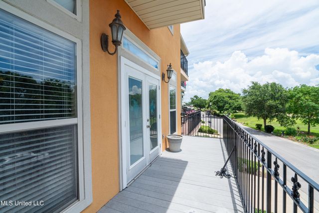 8 Oak Alley Lane, Long Beach, MS 39560