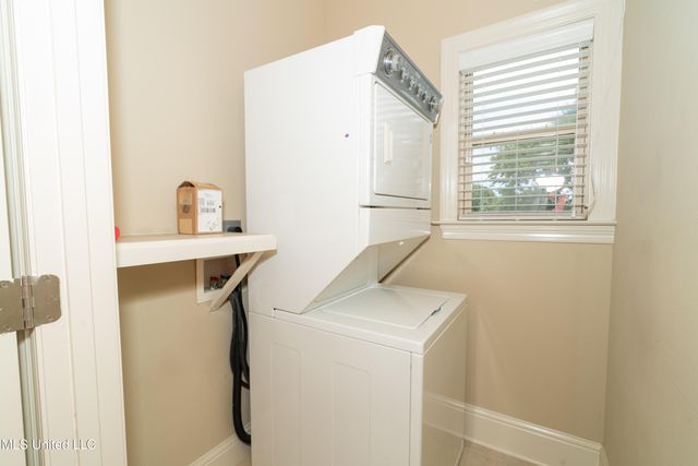 8 Oak Alley Lane, Long Beach, MS 39560