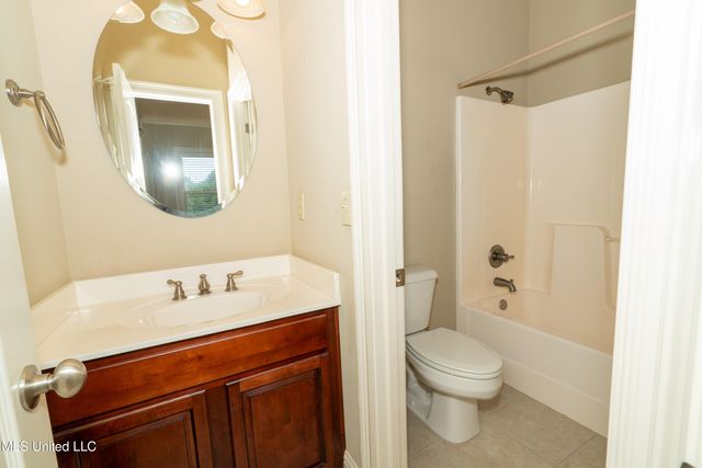 8 Oak Alley Lane, Long Beach, MS 39560