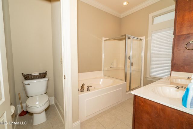 8 Oak Alley Lane, Long Beach, MS 39560