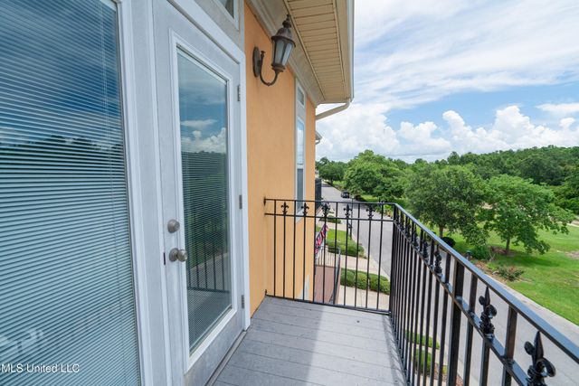 8 Oak Alley Lane, Long Beach, MS 39560