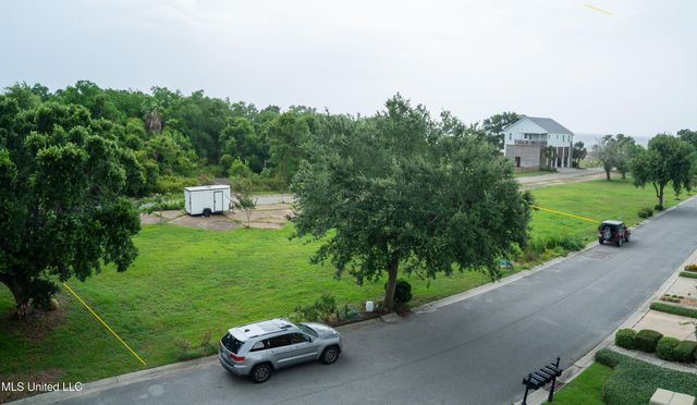 8 Oak Alley Lane, Long Beach, MS 39560