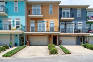 8 Oak Alley Lane, Long Beach, MS 39560