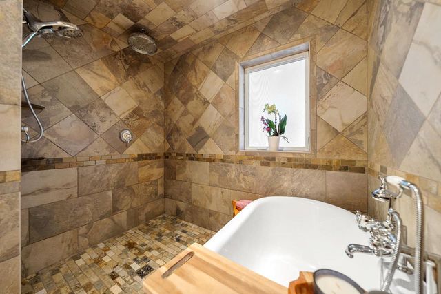 240 ARBOR LANE, Green Bay, WI 54301