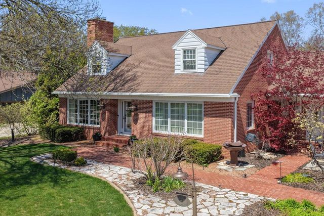 240 ARBOR LANE, Green Bay, WI 54301