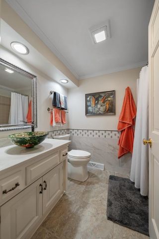 240 ARBOR LANE, Green Bay, WI 54301