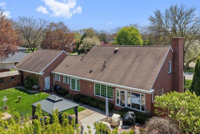 240 ARBOR LANE, Green Bay, WI 54301