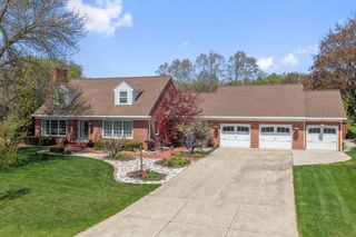 240 ARBOR LANE, Green Bay, WI 54301