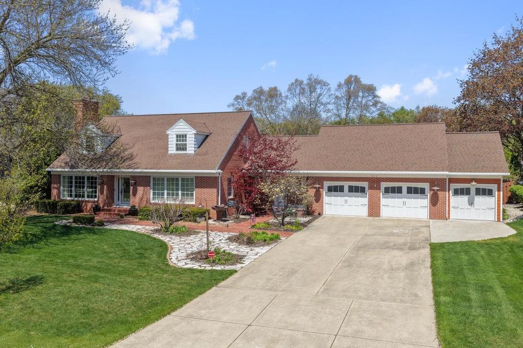 240 ARBOR LANE, Green Bay, WI 54301