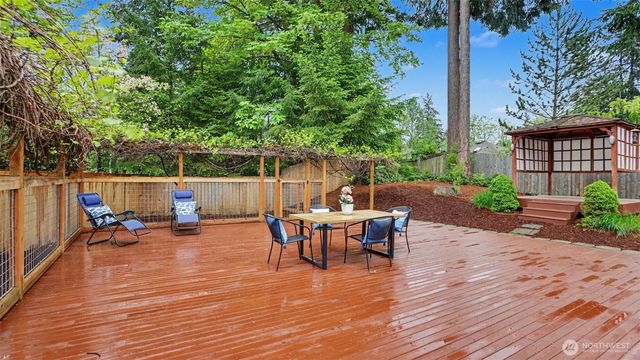 18314 142nd Avenue SE, Renton, WA 98058