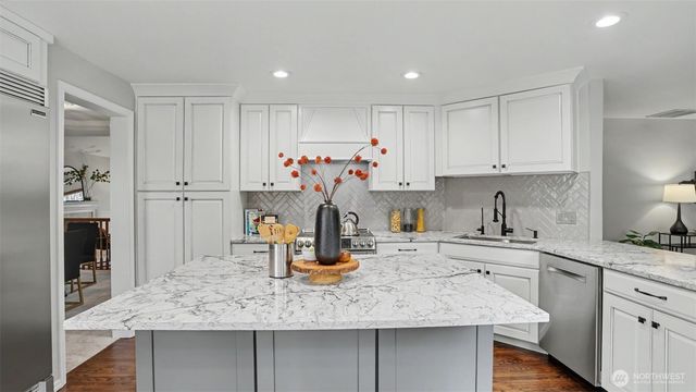 18314 142nd Avenue SE, Renton, WA 98058