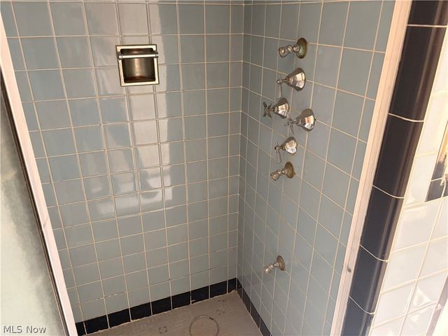 3715 Strathavon Road, Shaker Heights, OH 44120