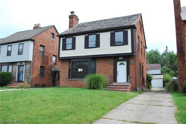 3715 Strathavon Road, Shaker Heights, OH 44120
