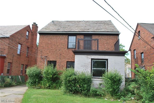 3715 Strathavon Road, Shaker Heights, OH 44120