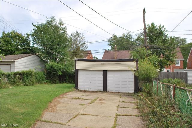 3715 Strathavon Road, Shaker Heights, OH 44120