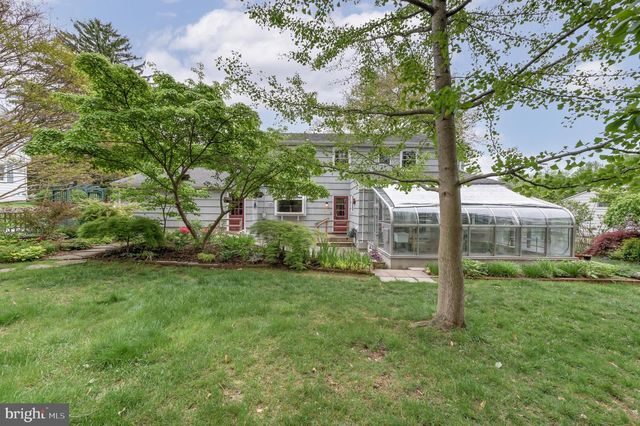 19 FARM RD, Ewing, NJ 08638