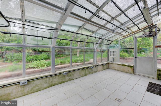 19 FARM RD, Ewing, NJ 08638