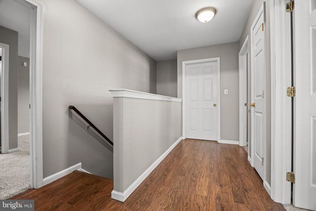 5704 ESSEX LN, Mount Laurel, NJ 08054