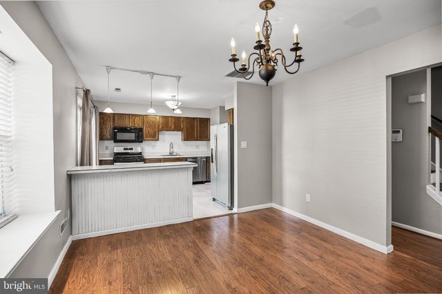 5704 ESSEX LN, Mount Laurel, NJ 08054